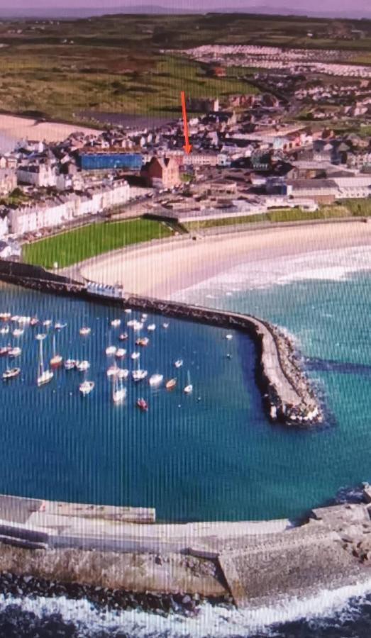 2 Bed Flat Right In Centre Of Portrush Town Apartment Exterior photo