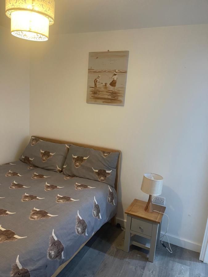 2 Bed Flat Right In Centre Of Portrush Town Apartment Exterior photo